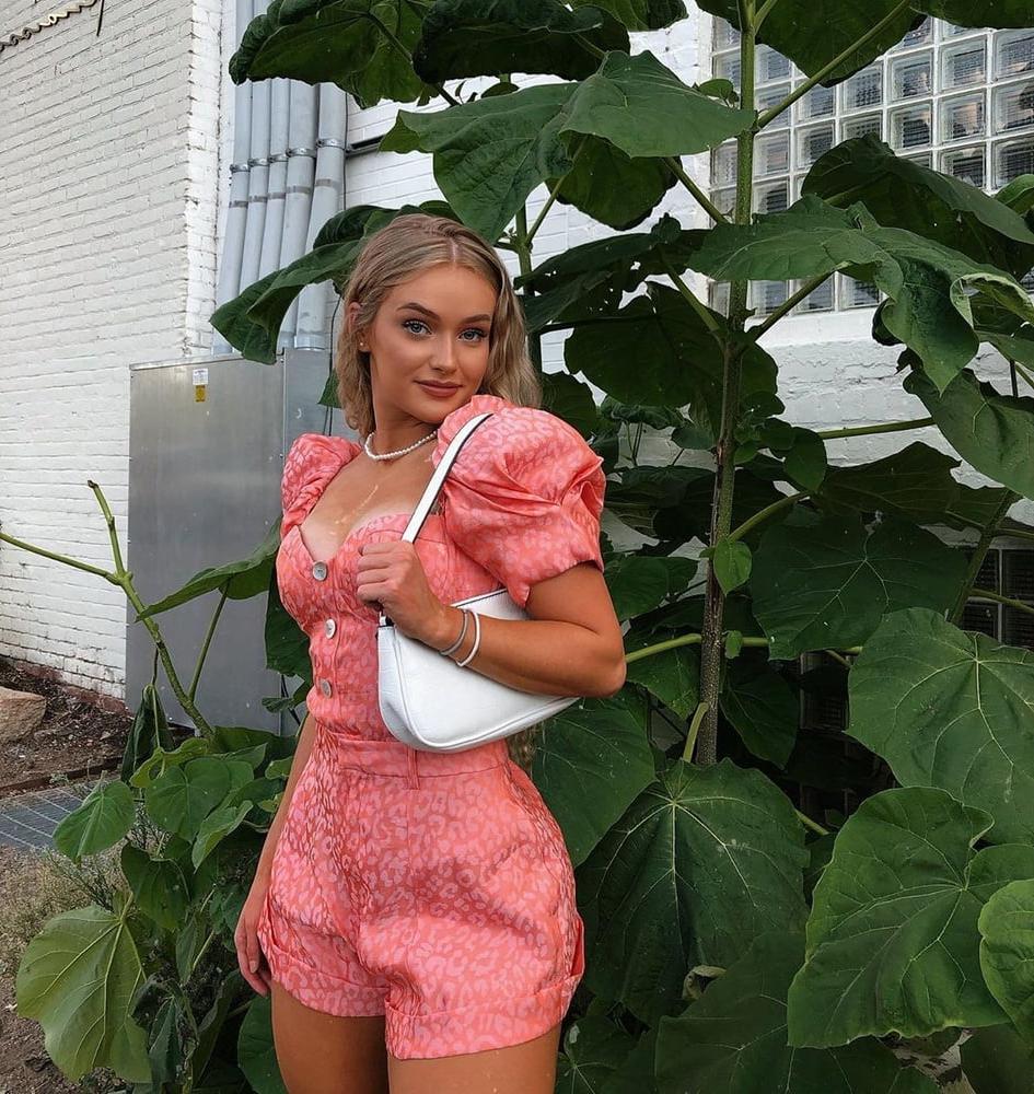 25P Bailey sexy bimbo instagram slut with big ass cute face