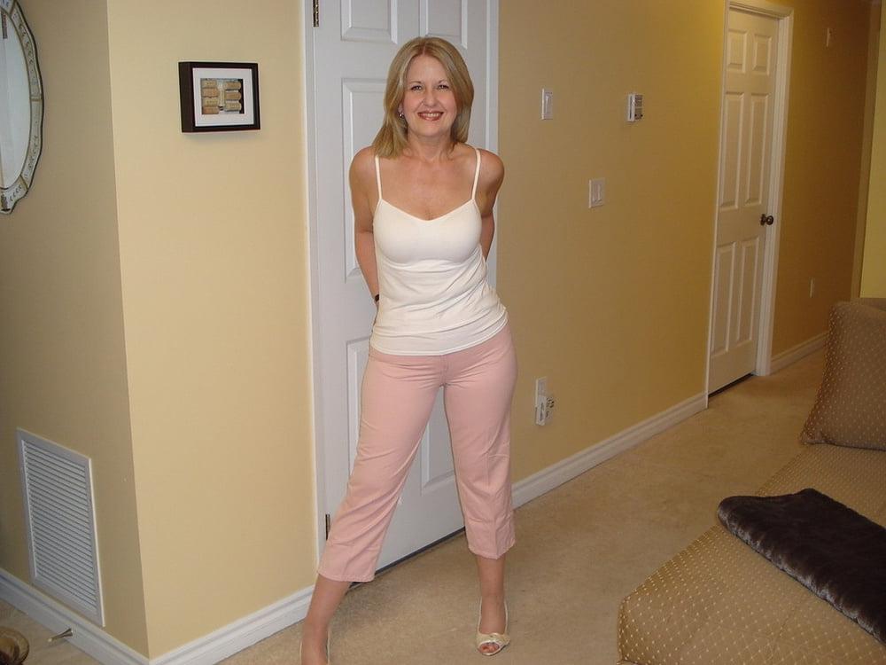 25P 5. Mature wife Jenny
