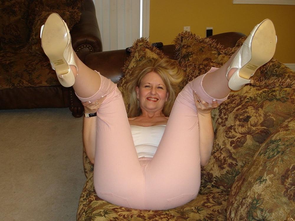 25P 5. Mature wife Jenny