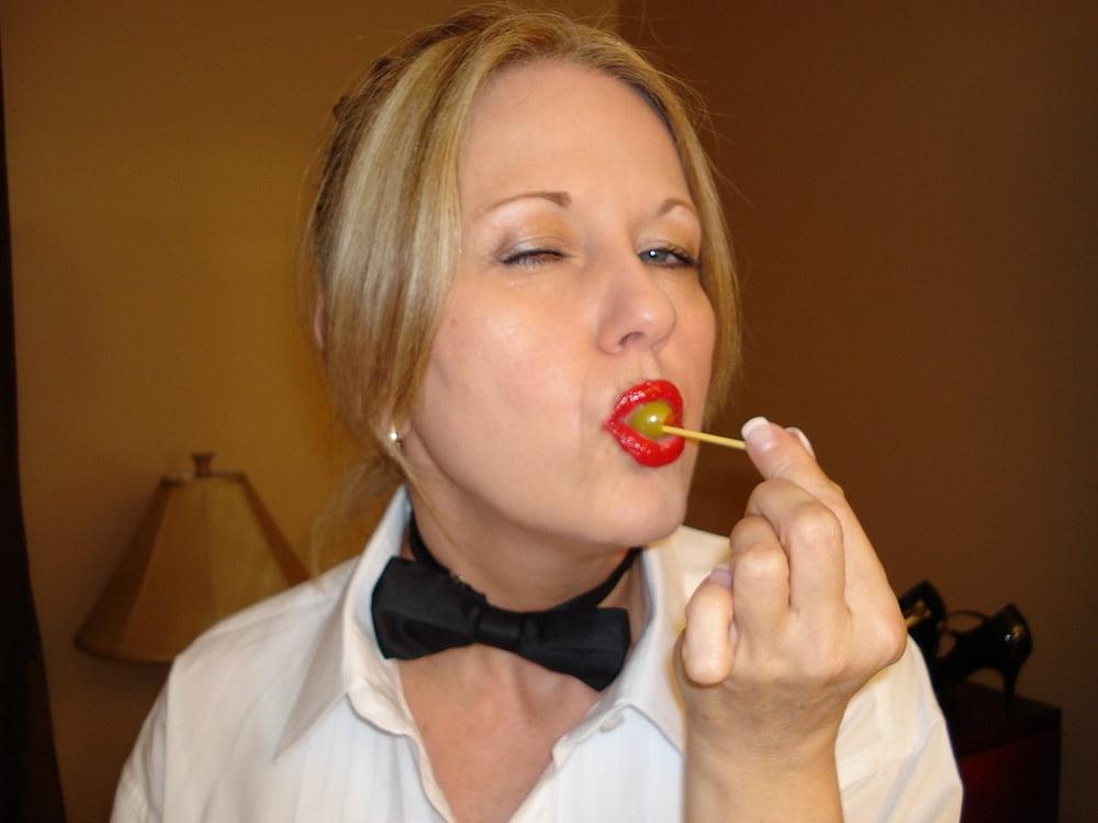 25P 5. Mature wife Jenny