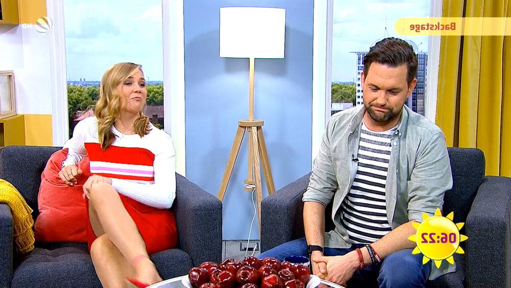 25P German TV Milf Alina Merkau