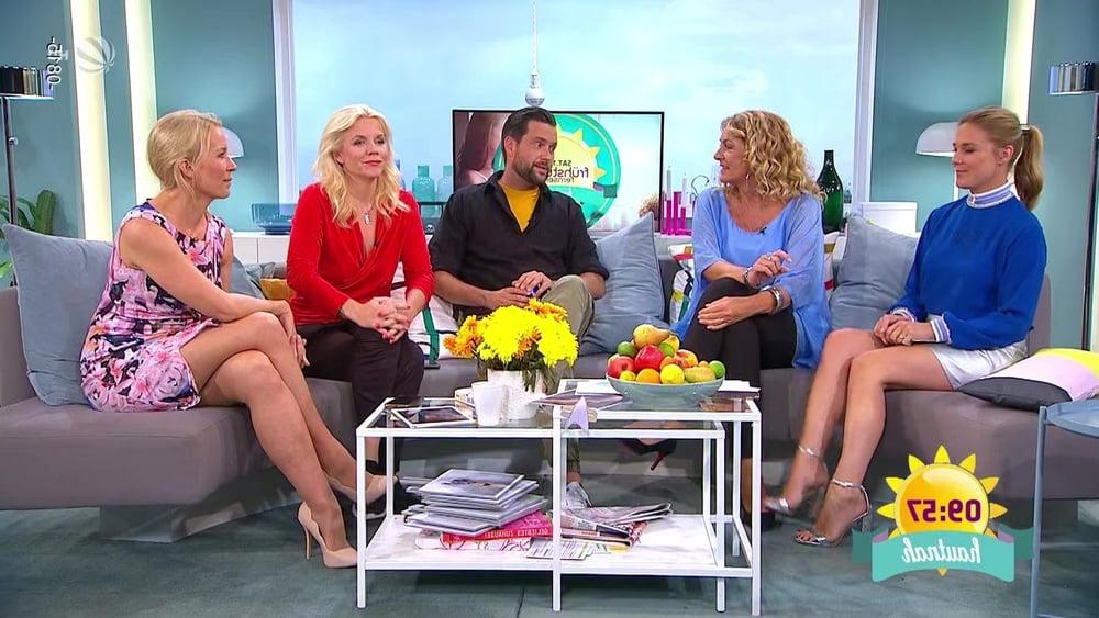 25P German TV Milf Alina Merkau