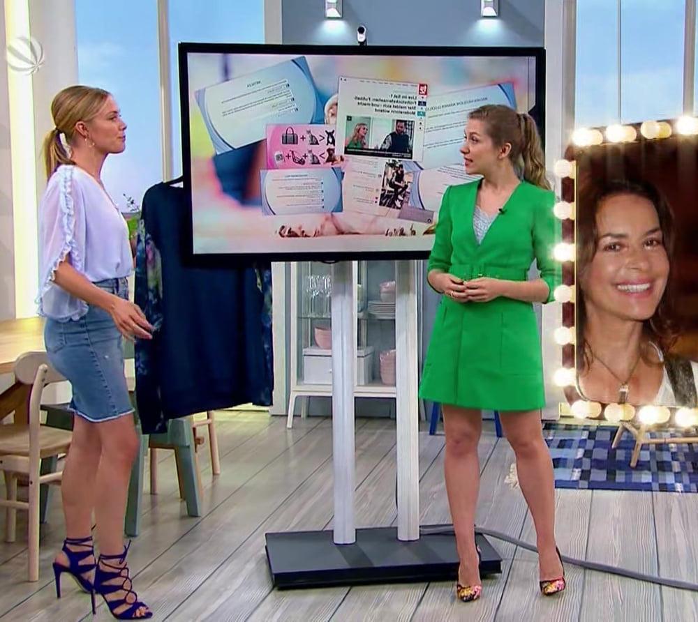 25P German TV Milf Alina Merkau