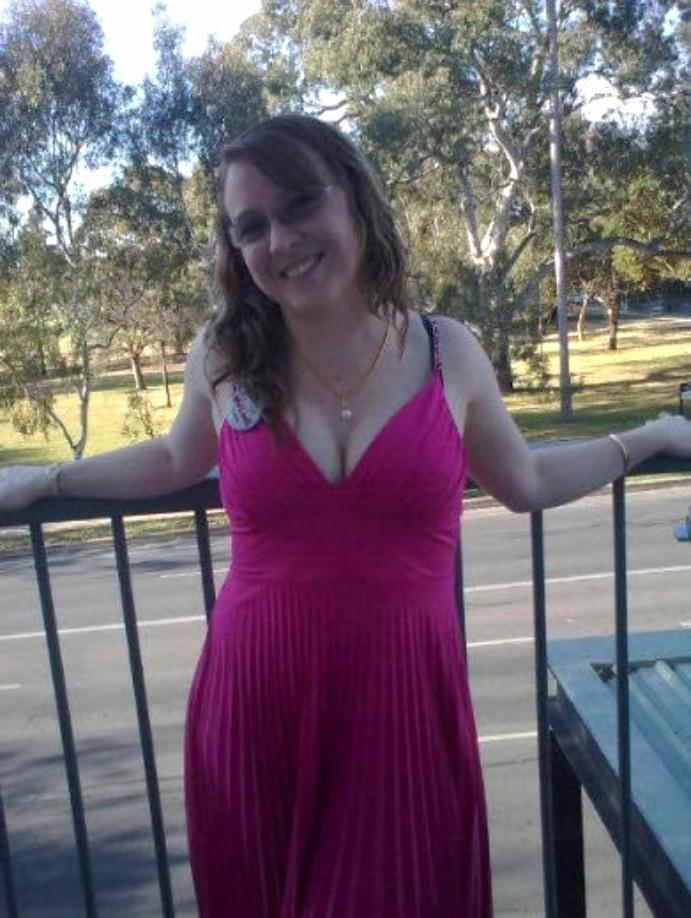 14P UK Wife F