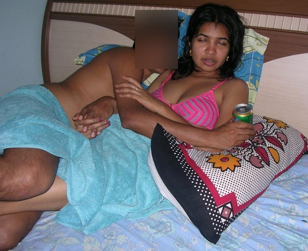 25P Threesome malayalee nude indian desi wife