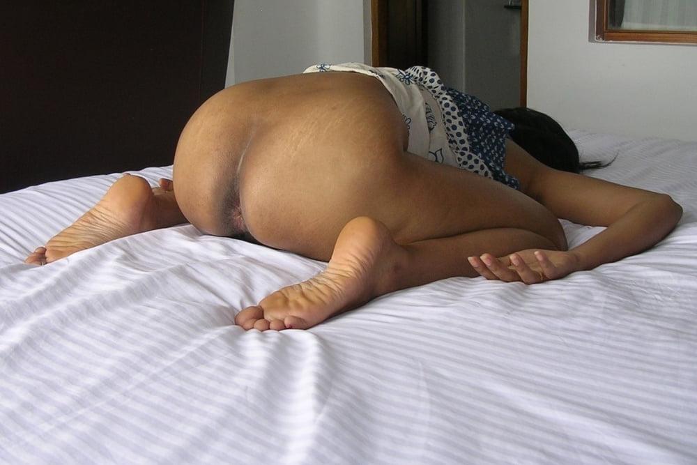 25P Threesome malayalee nude indian desi wife