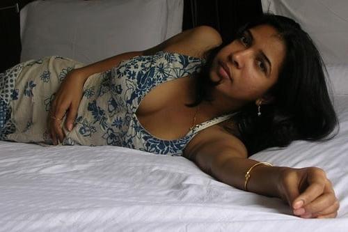 25P Threesome malayalee nude indian desi wife