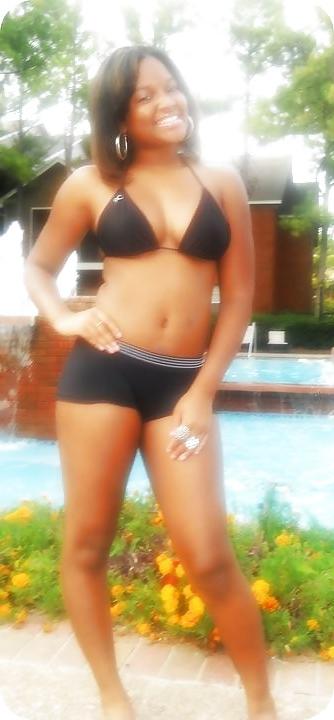 17P Young Ebony Hotties (Bikini Edition)
