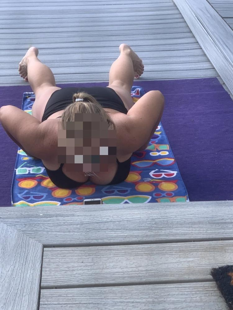 10P American wife Betsy the gangbang slut