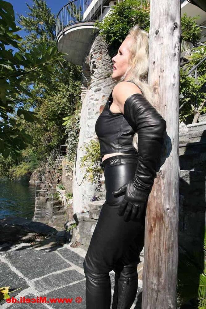 25P Pvc boots leather latex 122