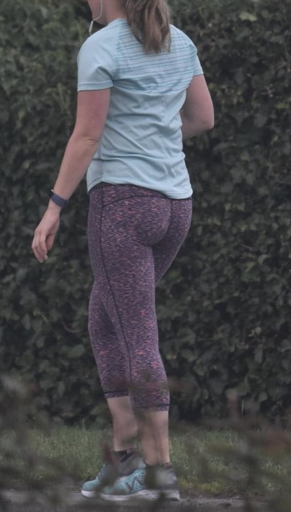 23P Leggings ass spandex