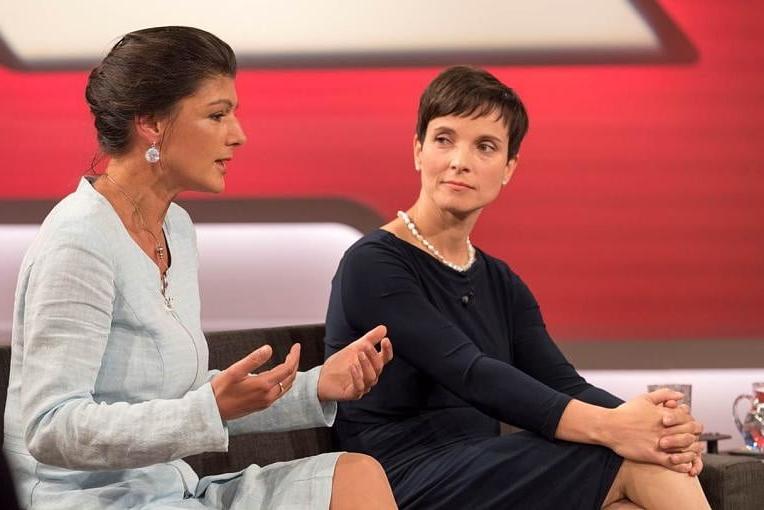 25P German Poiltician Sarah Wagenknecht