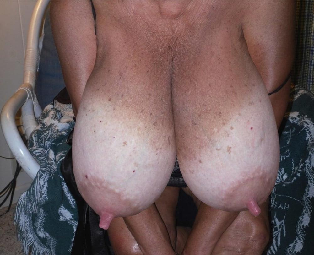 25P Massive Boobs Mommys #4 (StreetBoy2000)
