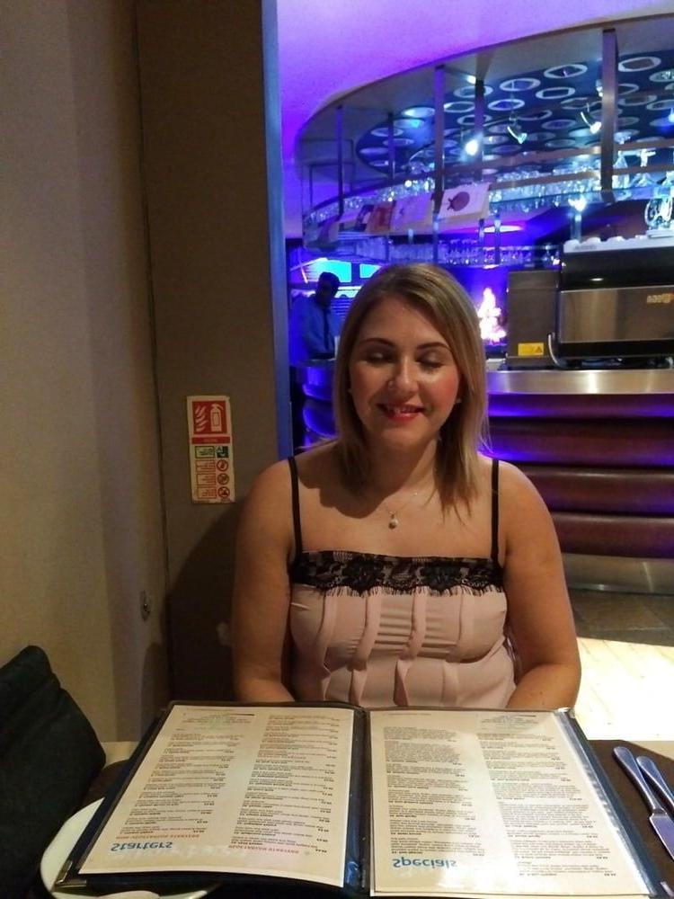 25P sexy UK Wife