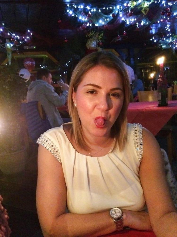 25P sexy UK Wife