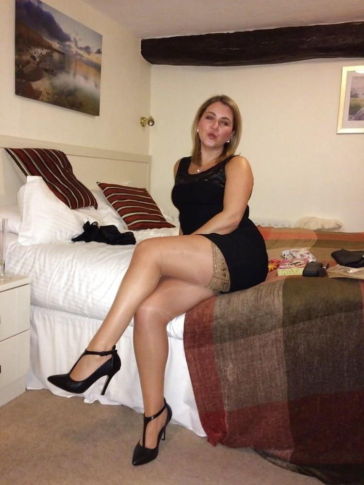 25P sexy UK Wife
