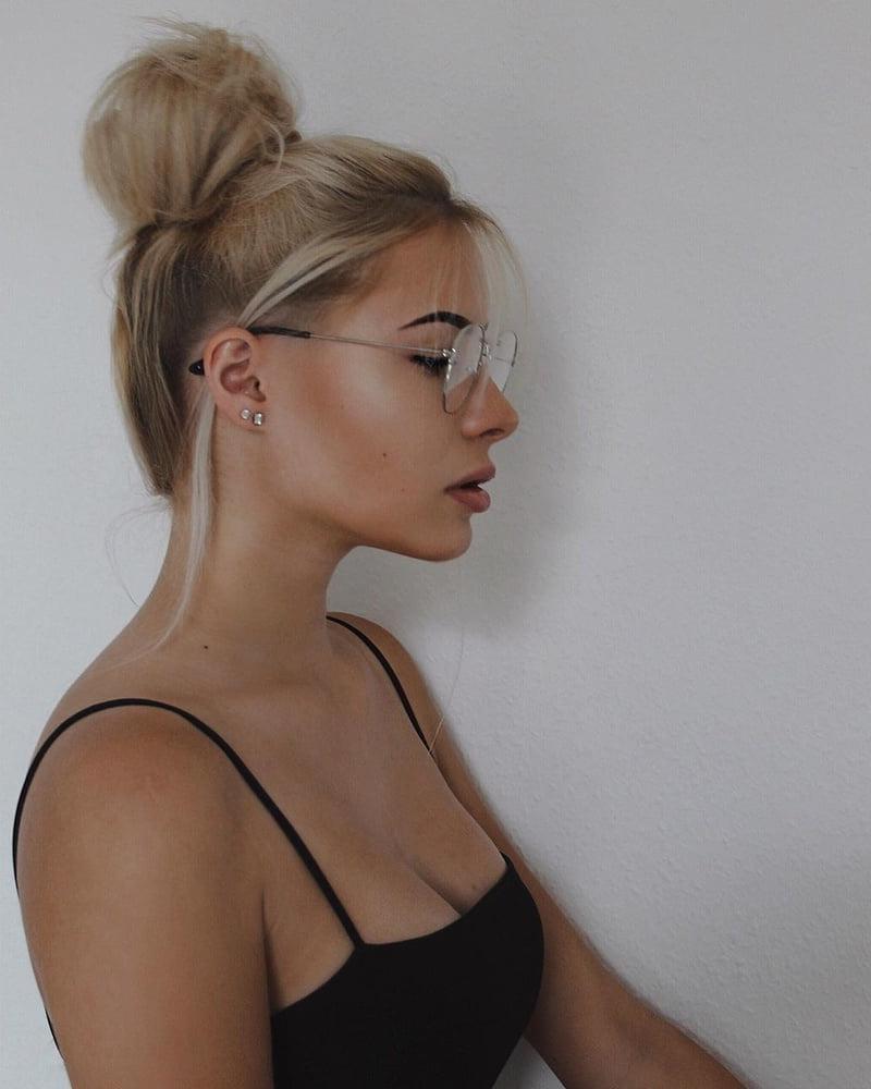 24P Influencer-Bitch 1