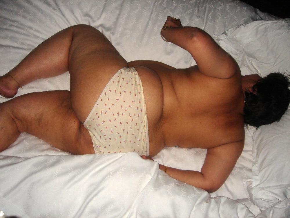 25P 4. Indian wife exposed
