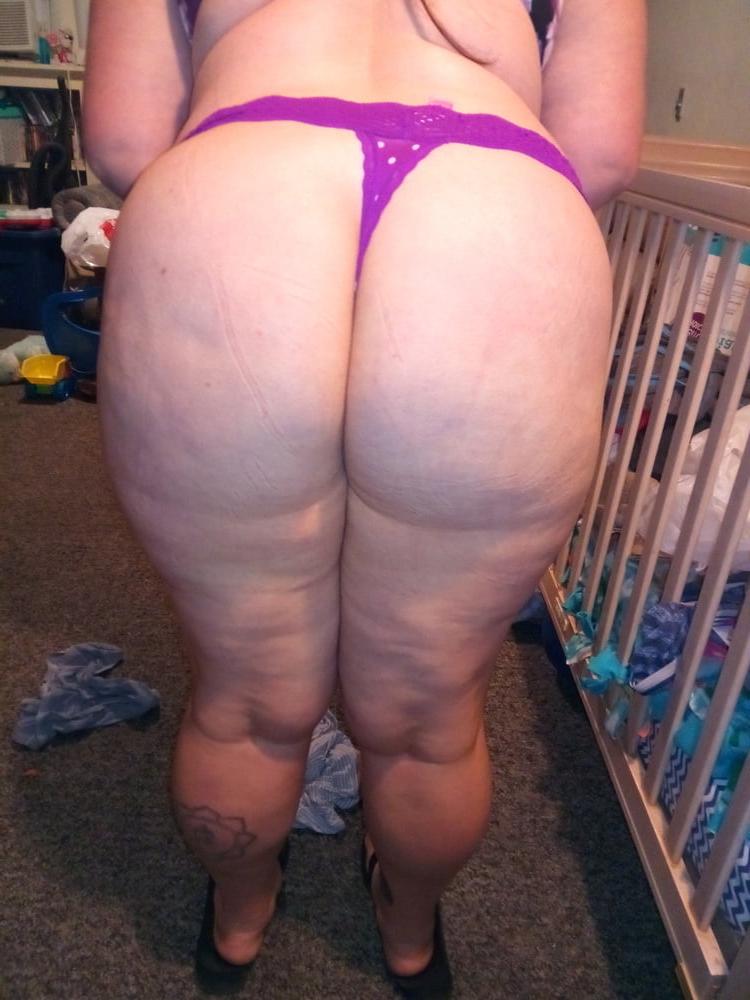 22P Friends Busty Wife