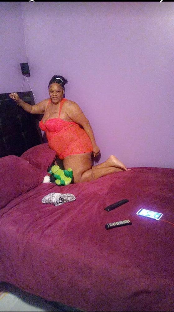 11P Pamela Tagged Milf