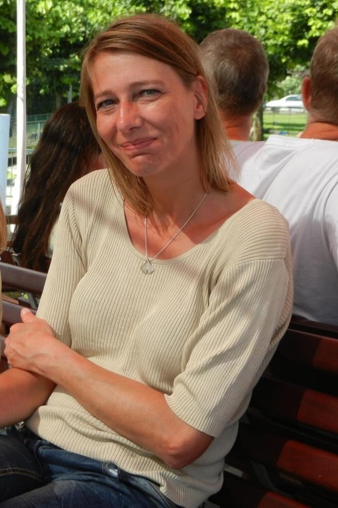 23P Hairy Sub. Wife from Germany