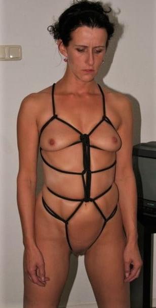 23P Hairy Sub. Wife from Germany
