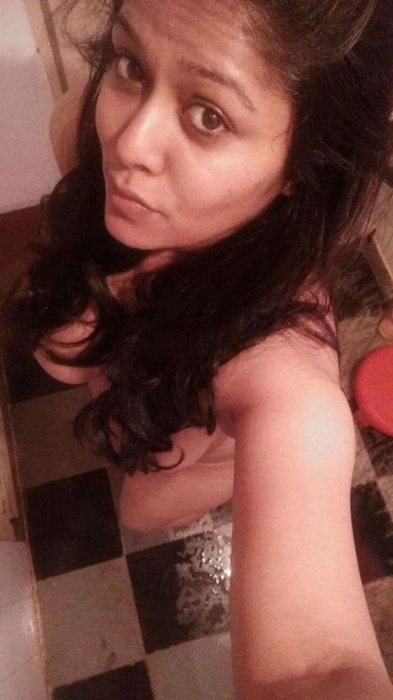 25P Indian Kerala Dr. Leaked pics