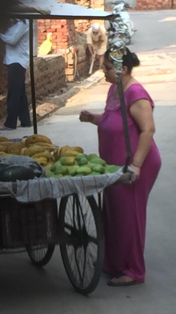 25P Indian padosan aunty