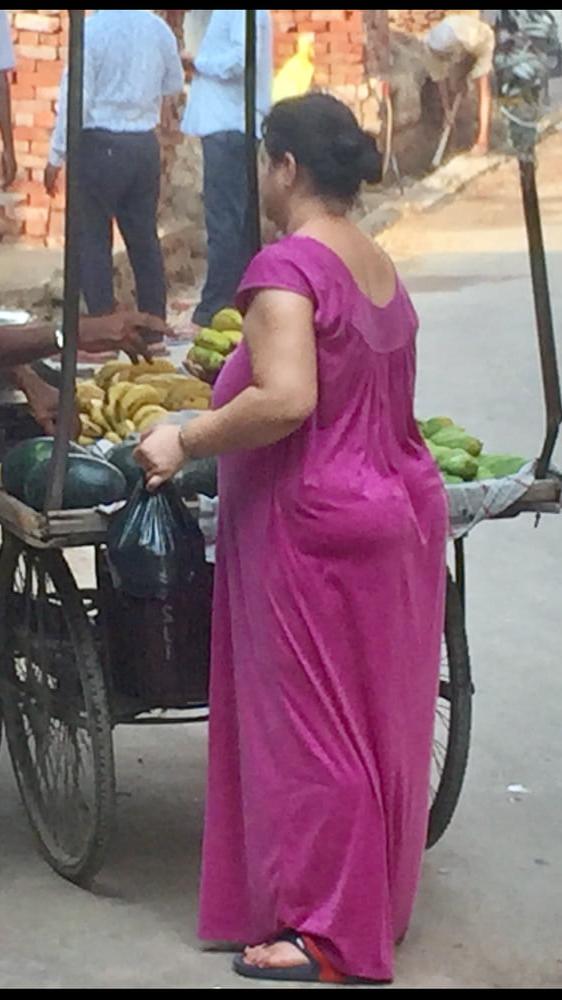 25P Indian padosan aunty