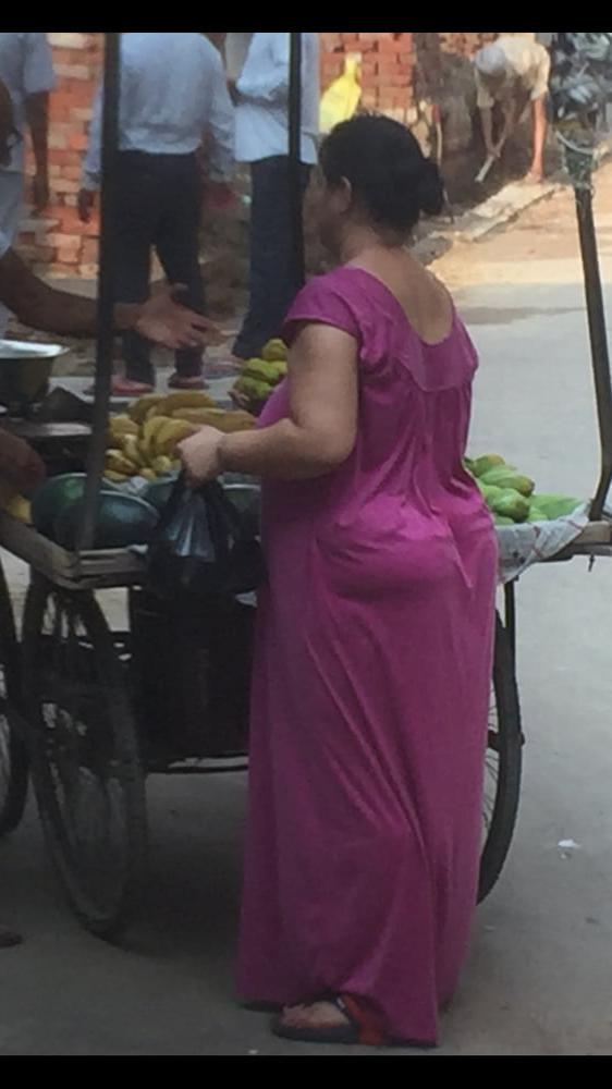 25P Indian padosan aunty