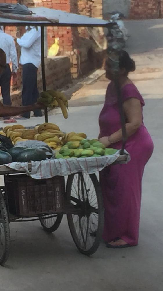 25P Indian padosan aunty