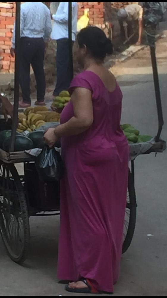25P Indian padosan aunty