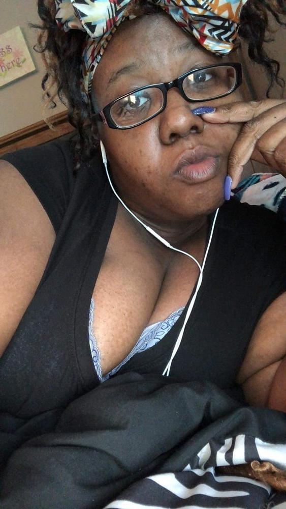 25P Miss Black Beautiful Amateur mom