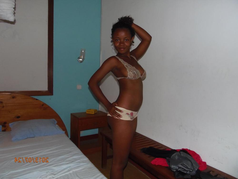 25P amateur wife 105