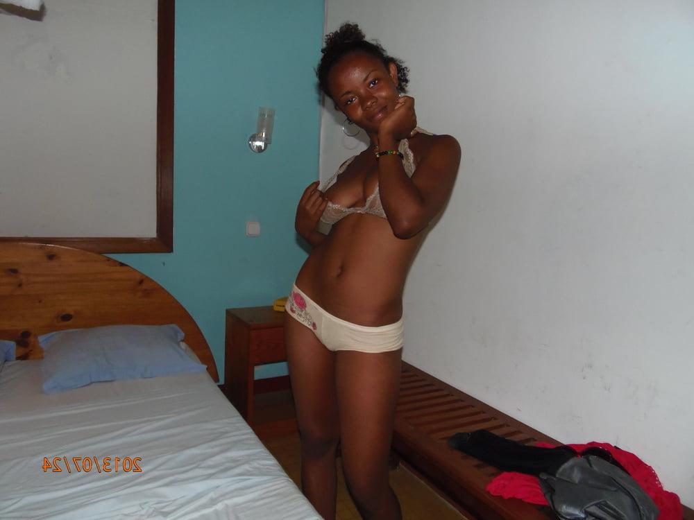25P amateur wife 105