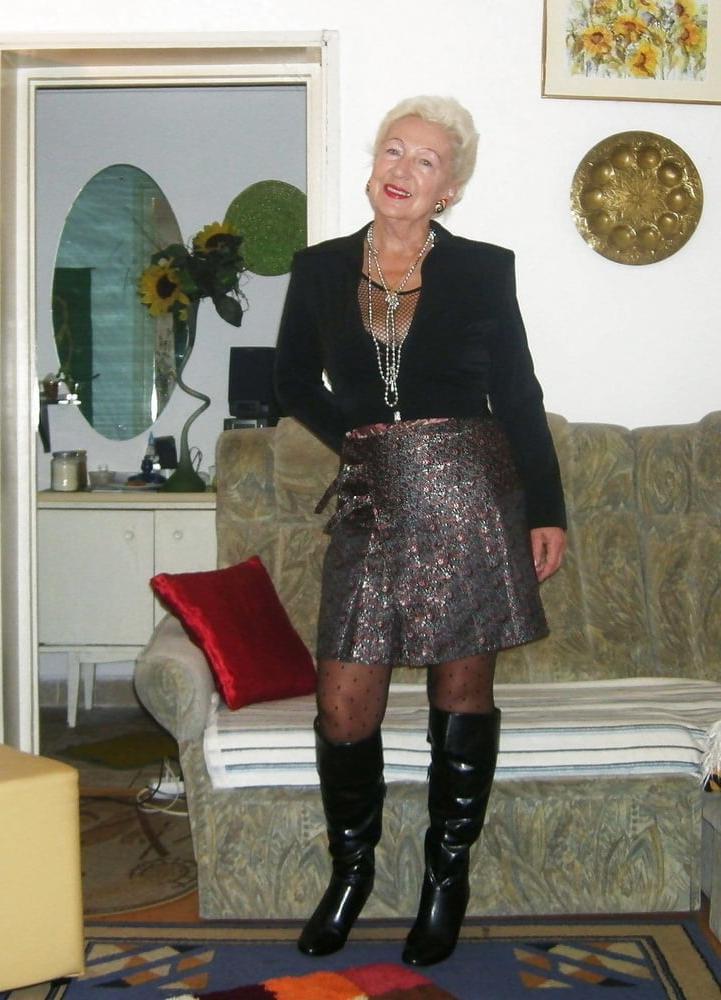 25P women in boots - mix4