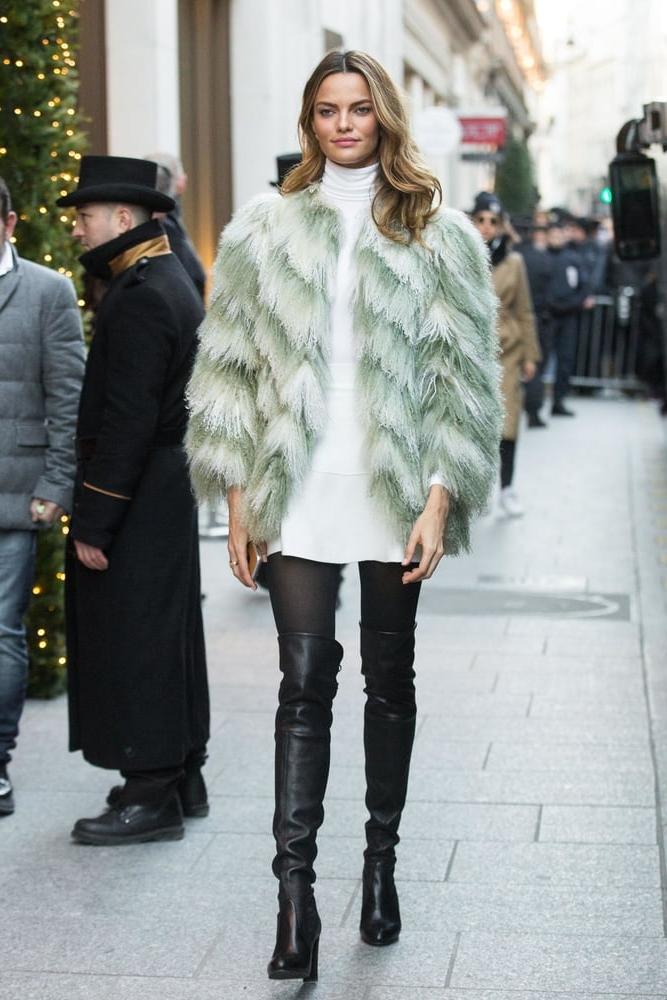 25P Female Celebrity Boots &amp; Leather - Barbara Fialho