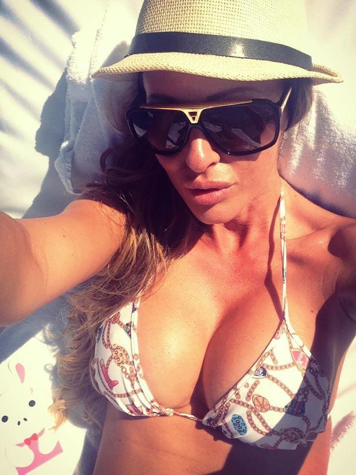 25P DJ Lia Kustanczi (Hungarian DJ) Non-Porn