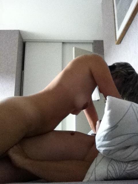 25P 4. French wife exposed
