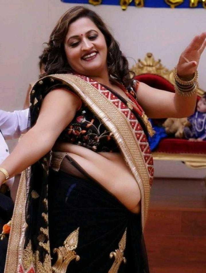 24P Desi Sapna Aunty big ass