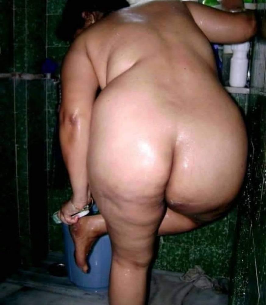 24P Desi Sapna Aunty big ass