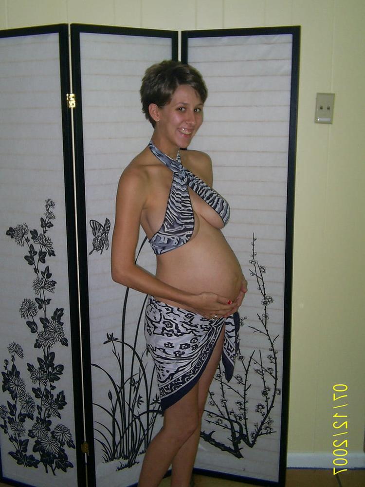 25P 4. Cute shared wife