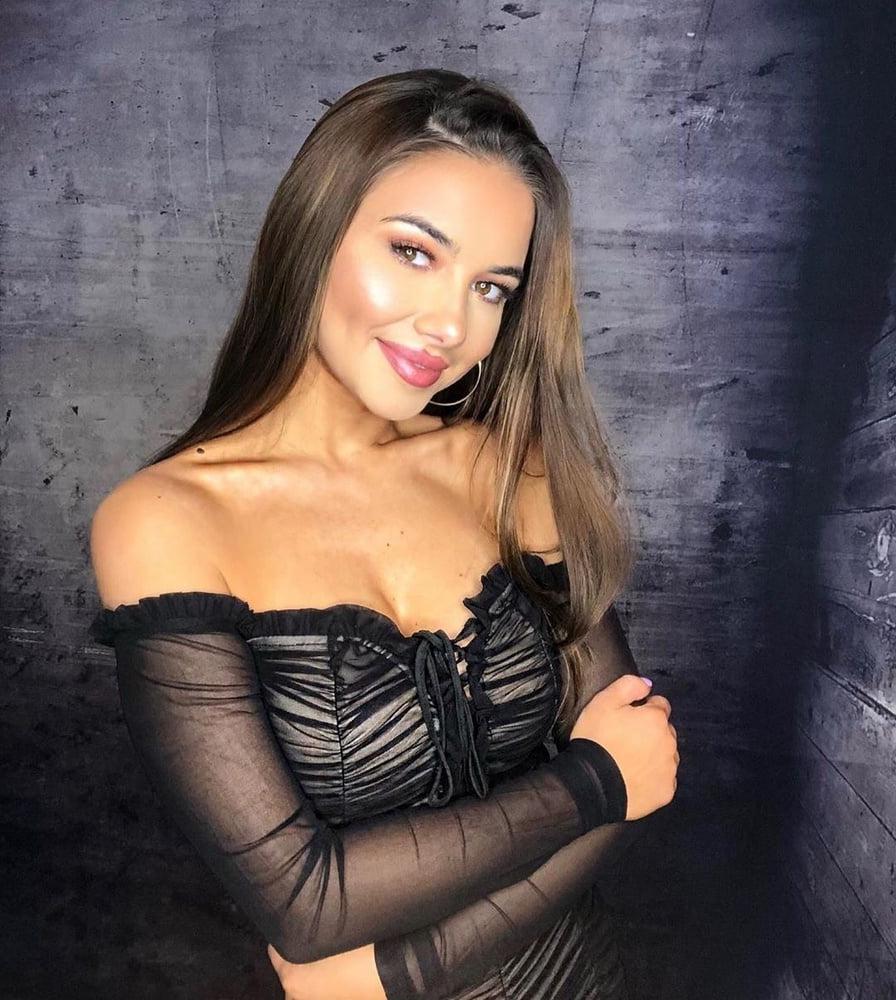 17P Influencer-Bitch 6