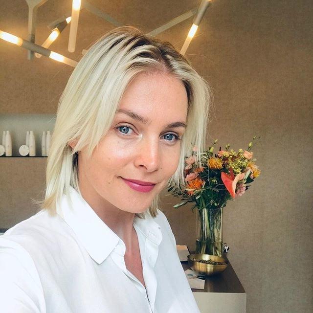 25P Julia M. Perfect hot German lady