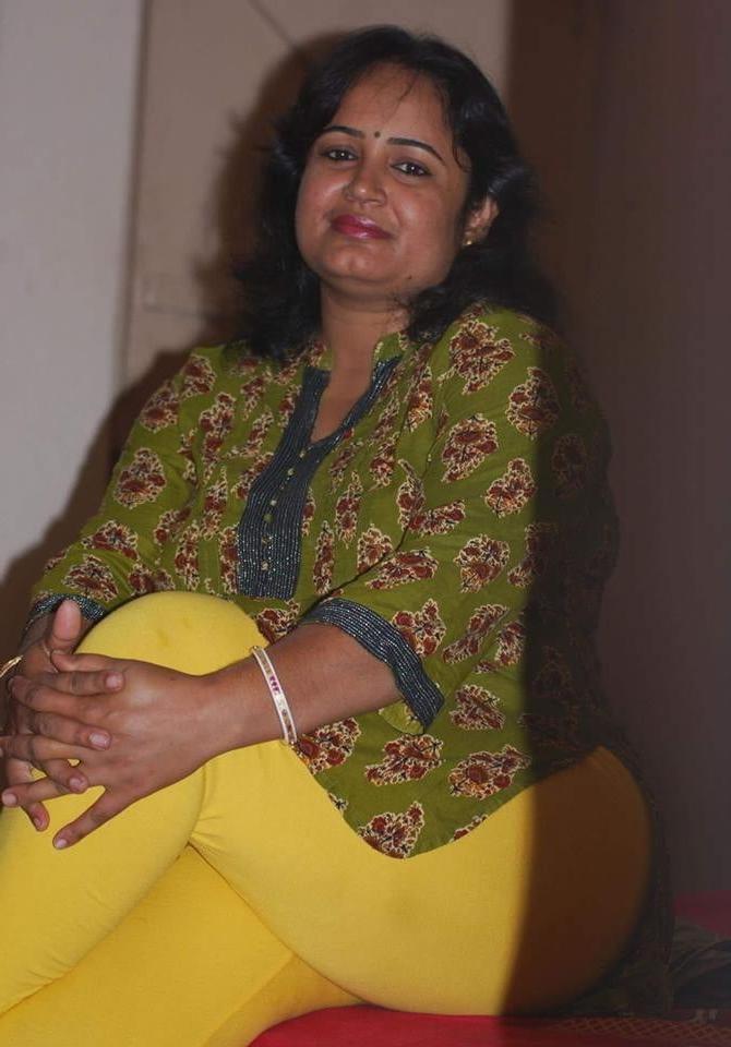 24P Sexy Indian Aunty -2