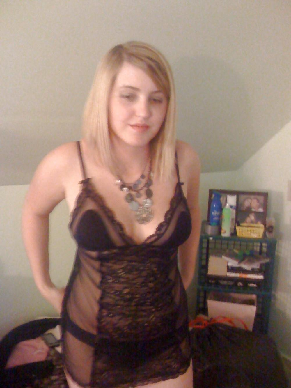25P Perky Chest Blonde