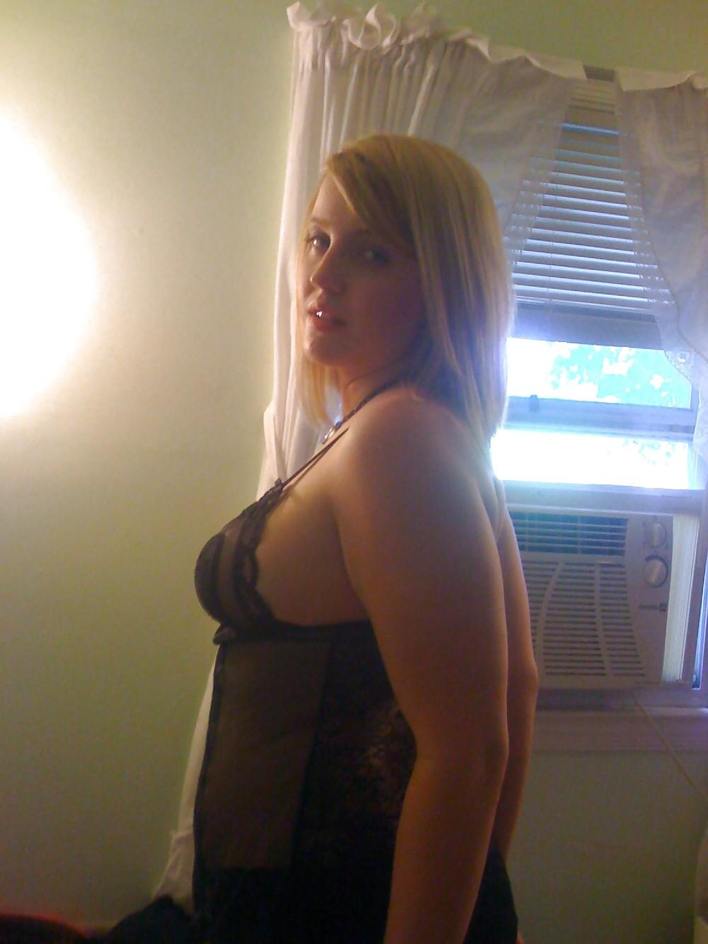25P Perky Chest Blonde