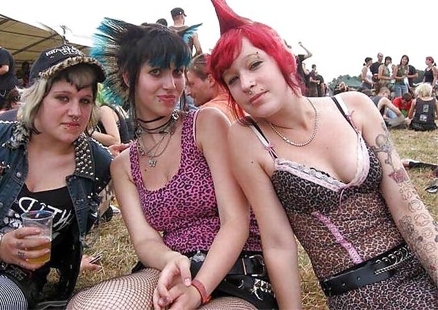 25P Punk Emo Tattoo Pierced Women 2