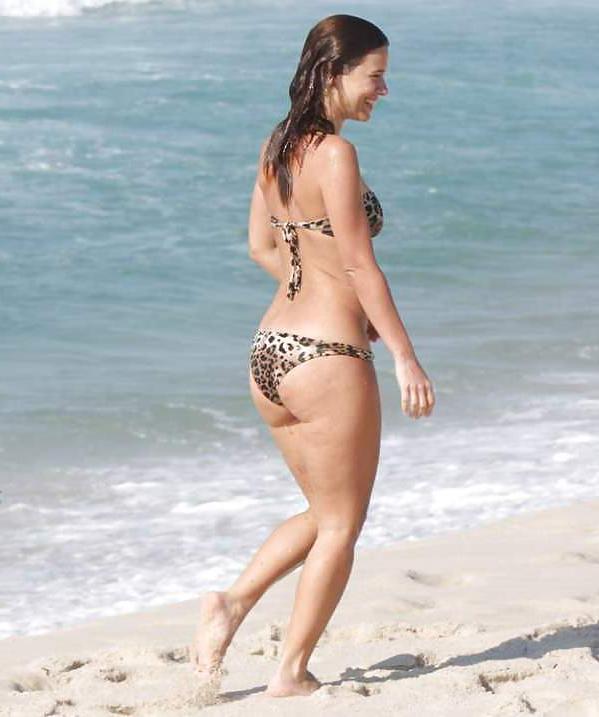 25P Bikini Brazil Babes