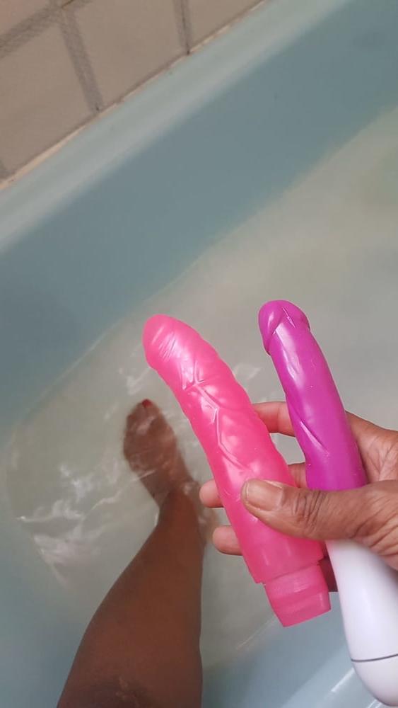 6P 2 godes dans ma chatte....